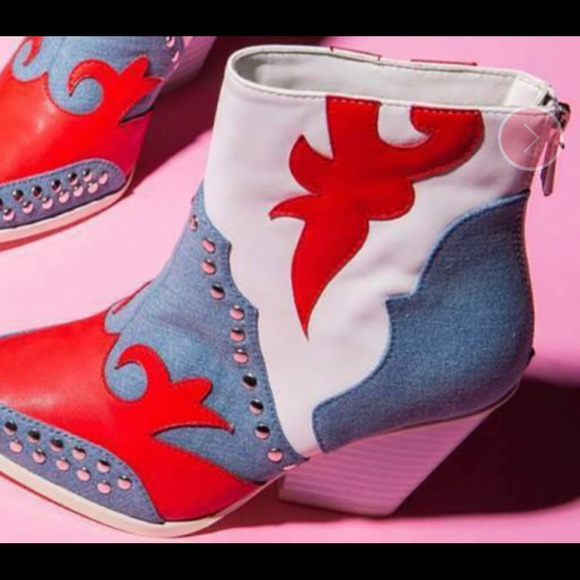 Cowgirl Boots - Picture 2 of 6